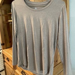Kindred Bravely bamboo king sleeve nursing top
